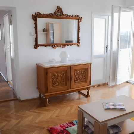 Apartman Bane021 شقة *